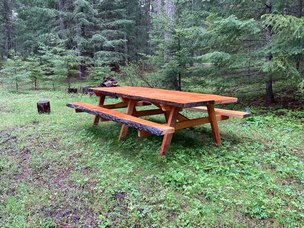 custom picnic table memorialization option at Great River Natural Burial